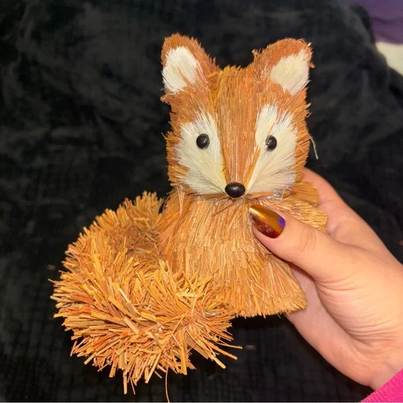 Straw Animal Decor - Set of 4 Animals - Picture 10 of 15